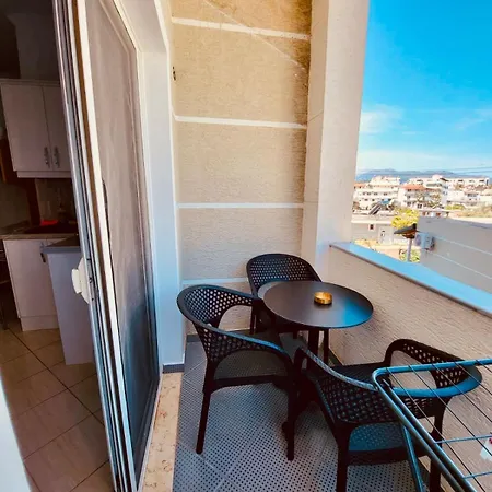 Sarti Apartmán *